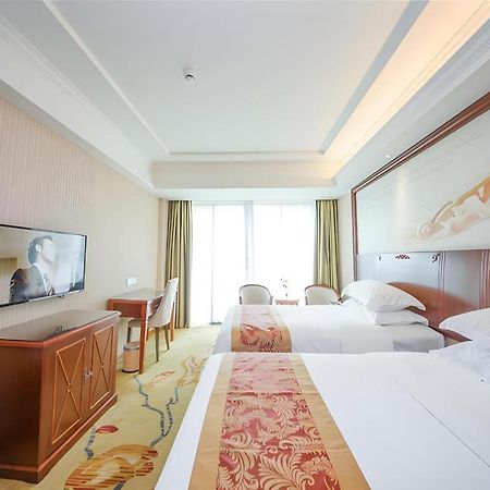 Vienna Classic Hotel Qingyuan Taihe Ancient Cave Scenic Area Extérieur photo