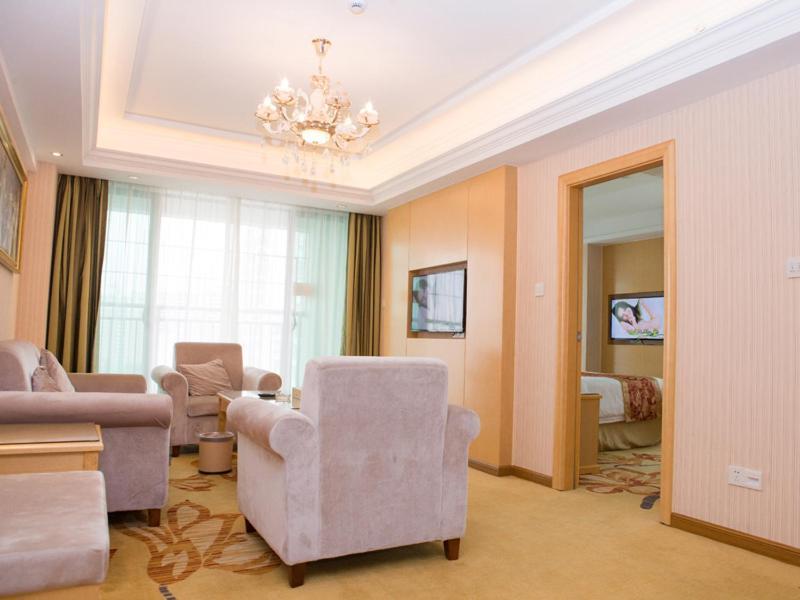 Vienna Classic Hotel Qingyuan Taihe Ancient Cave Scenic Area Extérieur photo