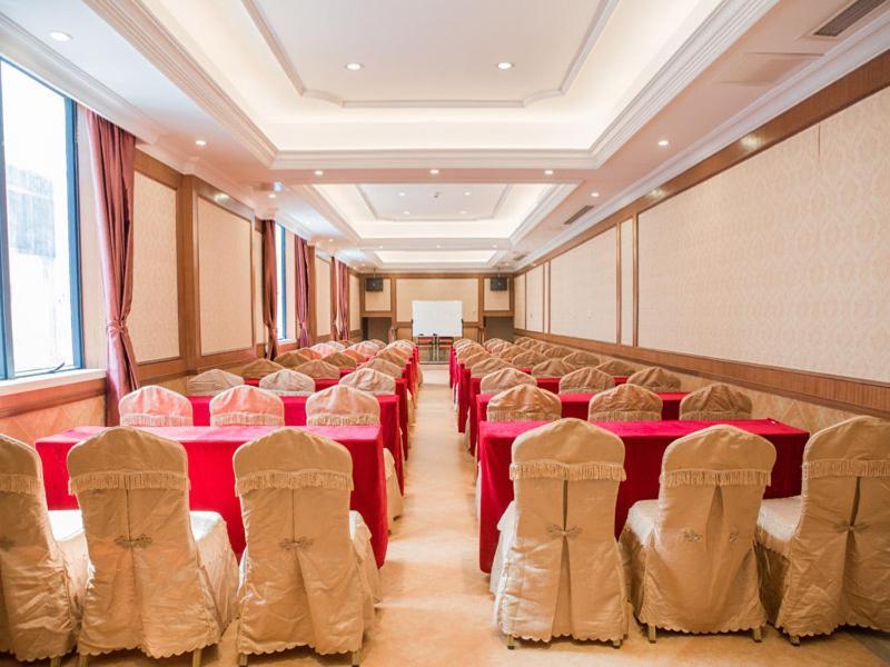 Vienna Classic Hotel Qingyuan Taihe Ancient Cave Scenic Area Extérieur photo