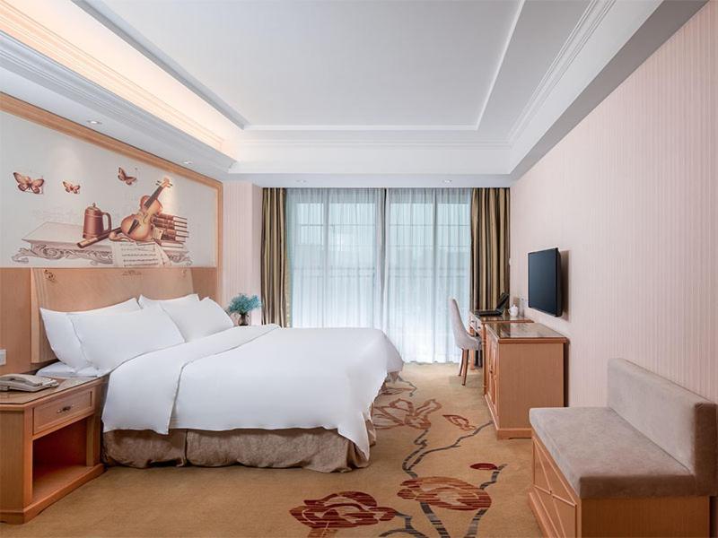 Vienna Classic Hotel Qingyuan Taihe Ancient Cave Scenic Area Extérieur photo