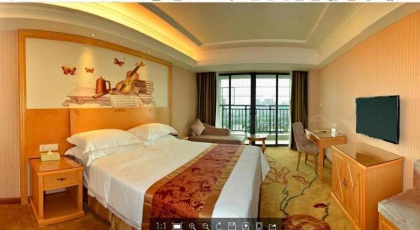 Vienna Classic Hotel Qingyuan Taihe Ancient Cave Scenic Area Extérieur photo