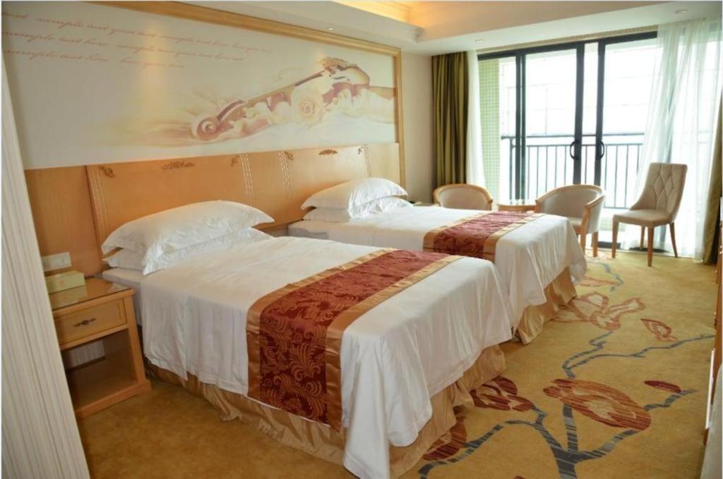 Vienna Classic Hotel Qingyuan Taihe Ancient Cave Scenic Area Extérieur photo